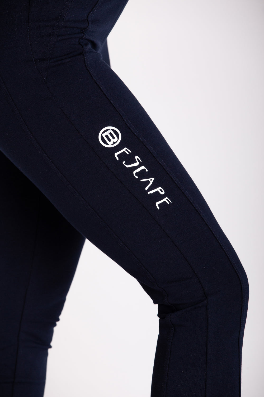 Trousers Alcantara 2